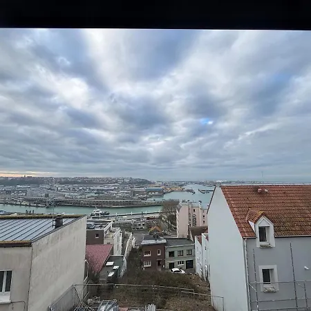Vue Sur Le Port Apartment *